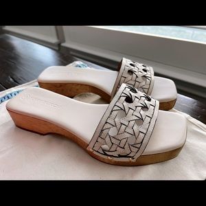 Brand New Tory Burch Basketweave Clog Calf Leather